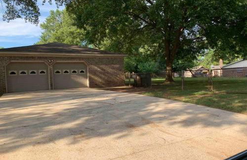 Decatur Chic Family Home with Pool Table - Photo 32