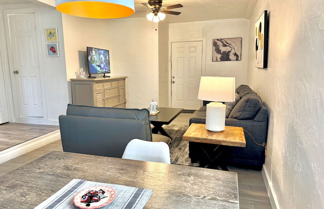 Fully-furnished Studio With Rustic Design 36B - Photo 7