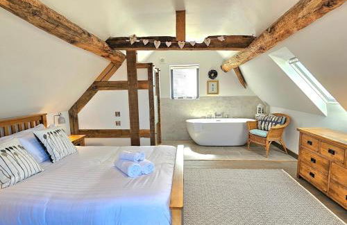 Beautiful Views Historic 16th Cent Barn Conversion - Pass the Keys - Foto 19