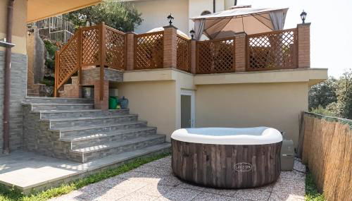 La Roccia Fiorita Appartamento con giardino e Jacuzzi - Foto 5, Garden