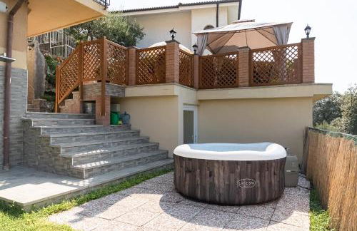 La Roccia Fiorita Appartamento con giardino e Jacuzzi - Foto 5