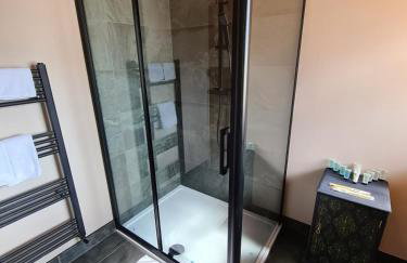 Rumer Hill House a unique boutique styled place to stay in Cannock close to A5 the McArthur Glen outlet - Foto 10