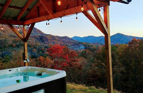 Peace of Heaven, Modern Chic Cabin, Majestic Mountain Views, Hot Tub, Fire Pit, Outdoor Games, Close to Town - Foto 1