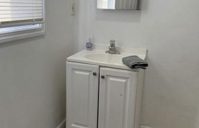 Private house with 4 bedrooms 2 bathrooms, NYC direct bus 1 block away, MetLife Stadium FIFA World Cup 30 minutes away - Foto 8