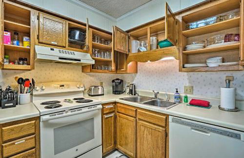 Walk to Beach Isle of Palms Condo with Pool Access! - Foto 9