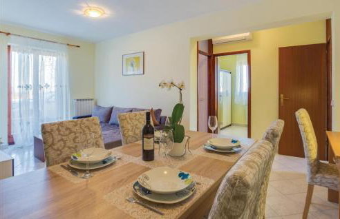 Two-Bedroom Apartment In Porec - Photo 7