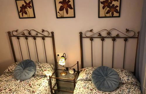 Bonito apartamento con jardín, piscina y aparcamiento gratuito - Photo 8