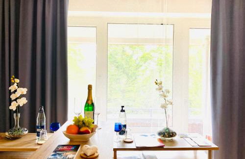 Welcome to Messe! Two-bedroom SmartApartment &Balcony - Foto 8