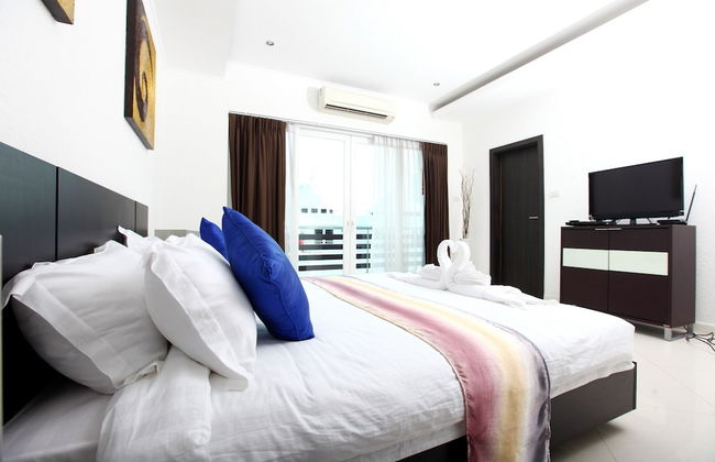 Hidden Palm Pool Villas - Photo 7