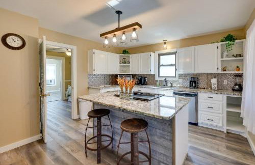 Riverfront Arkansas Abode - Furnished Deck and Grill - Foto 7