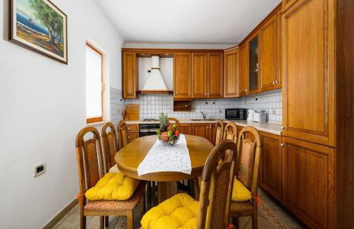 Spacious Apartment in Markoci - Foto 4