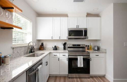 Serene Place Walk to UF Stadium Near Shands & Downtown - Photo 13