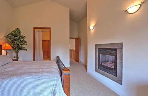 Updated Spacious Truckee Home Hot Tub and BBQ Patio - Foto 16