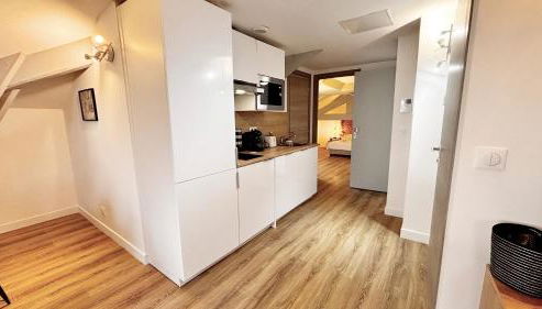 Proche gare, 5min Plage du Midi, T3, 6 personnes By Palmazur Vacances - Foto 5, stove