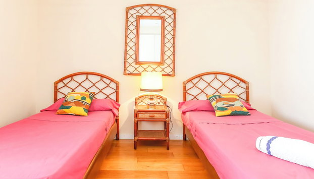 Just 10 Minutes From Sitges, House With Private Garden and Pool- - Foto 3, Habitación