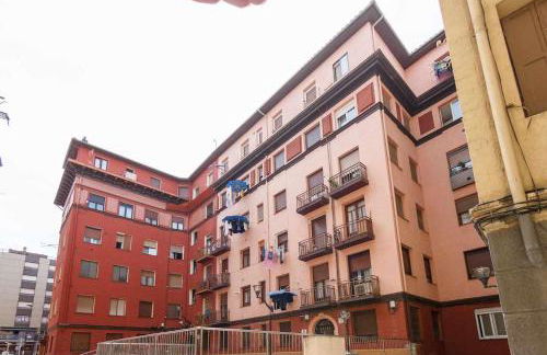 Apto Reformado con encanto by URBANHOSTS - Foto 26