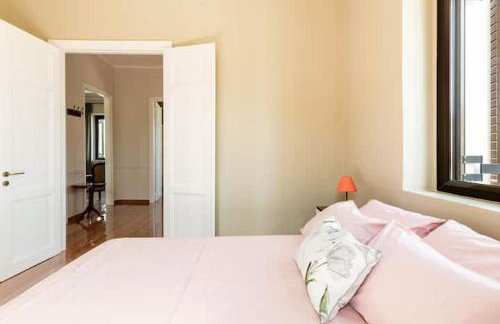 Mansion of 120 m2, with high ceilings and big yard - Foto 11