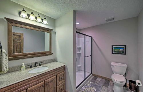 Camp Monroe in Bloomington with Deck and Views! - Foto 13