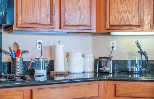 Spacious Golf Course Retreat - w/ Modern Kitchen - Foto 14