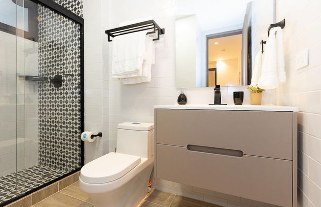 The Elegant Condo by Acomodo - Photo 8