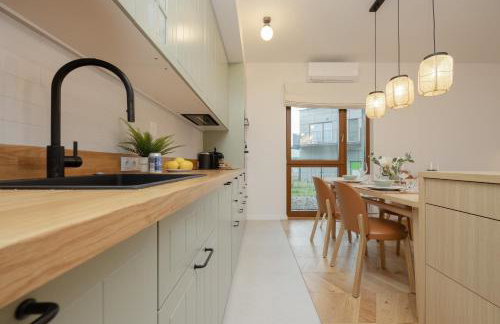 LUX Pastel Oasis Family Apartment with Parking & Gym by Renters Prestige - Foto 17