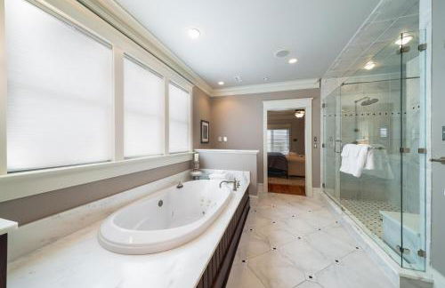 814 Carolina - Custom Private Home -Pool, Roof Top Deck - Foto 3