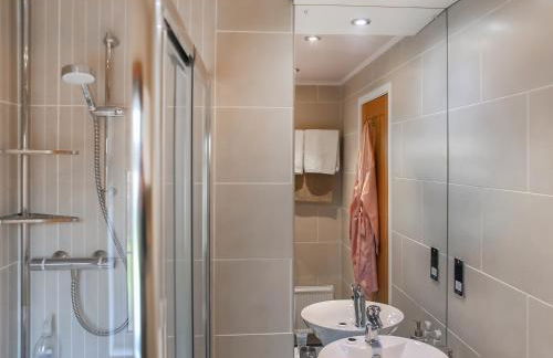 Stag Lodge - Photo 13