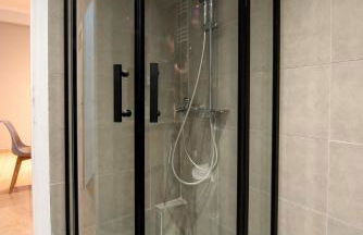 Spacious and modern one bedroom apartment - Foto 7