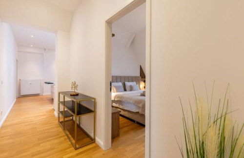 Modern Kudamm Luxury Home with 2 kitches - Foto 25