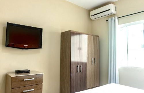 Apto1 COM AR COND WI-FI E TV SMART - Foto 9