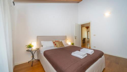 GuestHost - Lovely Apartment X6 with Balcony - Photo 2