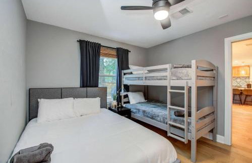 Luxury Mansion Dream Home - 6 Bed Pool Grill - Photo 29