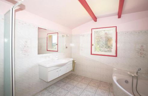 4 Bedroom Awesome Home In Roquebrun - Foto 29