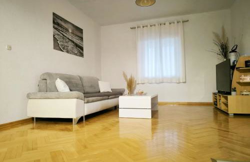 Apartman Mihaela - Photo 34