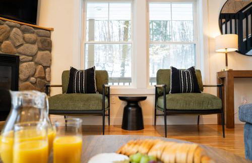 '"Luxury Mountain Getaway'" Sauna, Hot Tub, Massage Chair, Pool Table - Photo 43