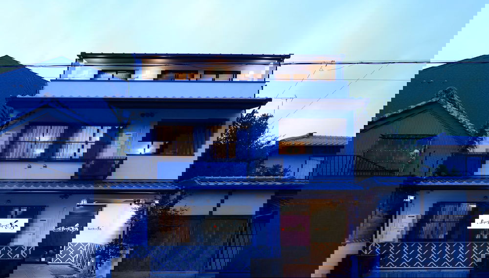 Bochibochi Karasuma - Foto 1, Imagen principal