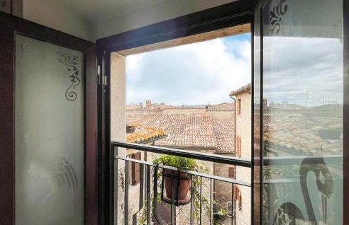 Lovely Apartment In Civitella Del Lago - Foto 8