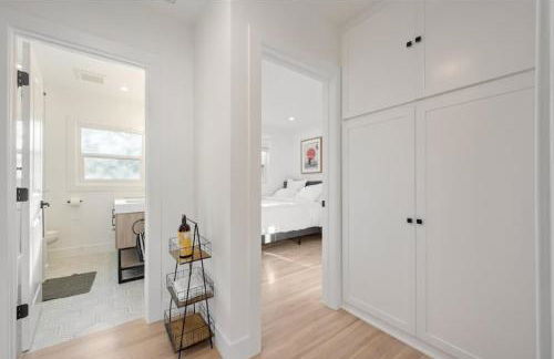 Lake Balboa Hideaway - Photo 32