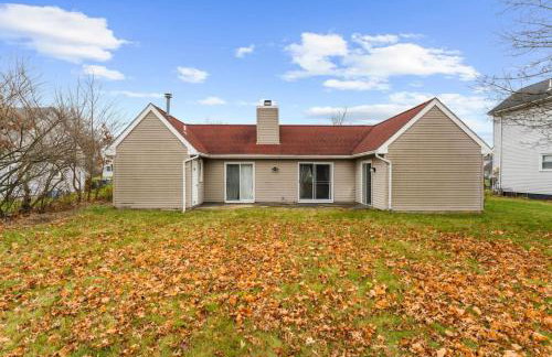 Willow Haven 2BR Cozy Retreat, Close to Hartford - Foto 47