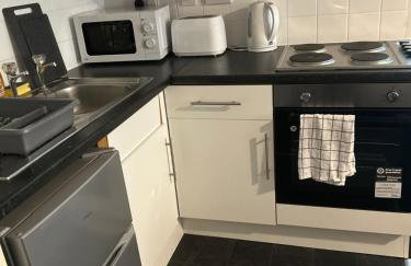 Bradford Service accommodation - Photo 16