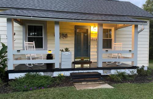 Clayton's 1910 Restored Mill House-near Burlington - Foto 29