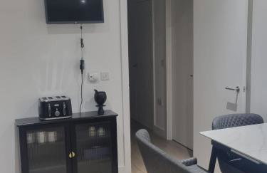 Poplar by Canary Wharf - Photo 7