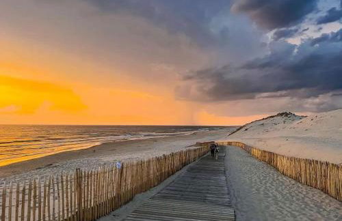 House de la Canopée, Swimming pool, Lake, Forest, large garden and WIFI - Foto 9