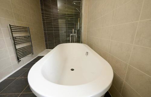 Spacious 7BR Home, Families & Contractors, Hot Tub - Foto 47