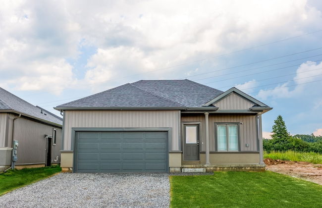 Luxury Bungalow mins Niagara falls & Brock uni - Photo 24