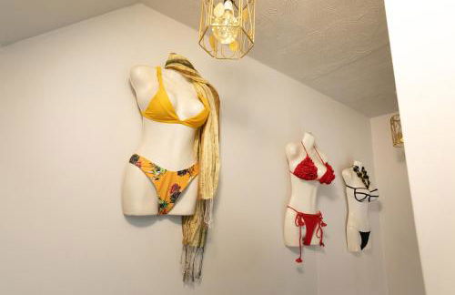 BED AT BOWBRIDGE Spacious house and parking - Foto 10