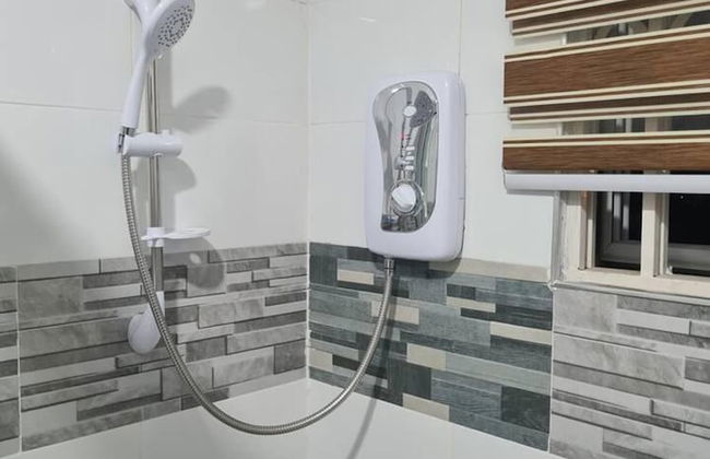 Spacious, Quiet & Cozy- Close to Highway-parking - Foto 18