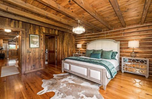 3BR Luxury Log Cabin Near Franklin - Foto 40