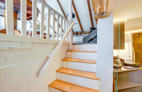 Hike, Fish and Ski Riverside Barn Loft in Lee - Foto 9