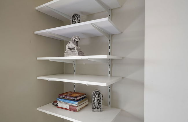 Spacious Family Home -Fully Fenced Yard - Foto 34